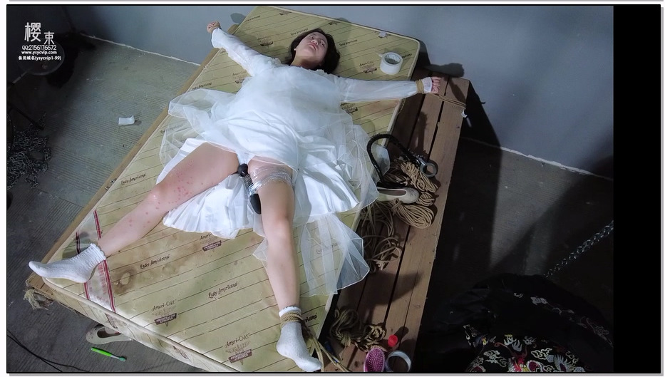 【樱束原创】审讯通奸女妃子 古装妃子通奸被抓获关牢房大字捆绑变态的全身TK电击审讯