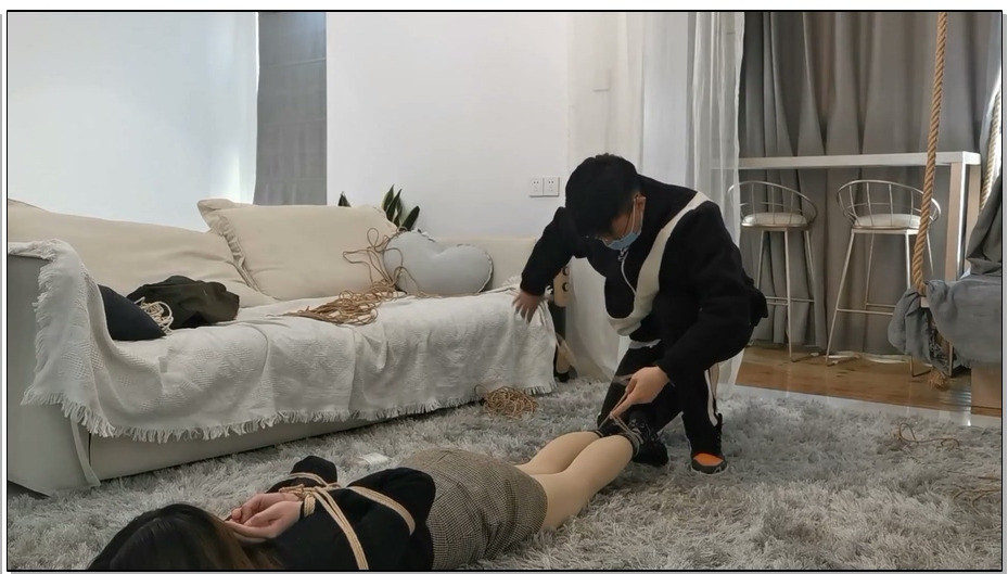 【奥特曼】新妹子涵崽，紧缚放置，挣扎到屏幕外，大喊救命，差点哭出来