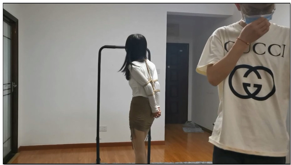 【奥特曼】兔兔放置 上 直臂后手吊难受的姿势 大口球堵嘴