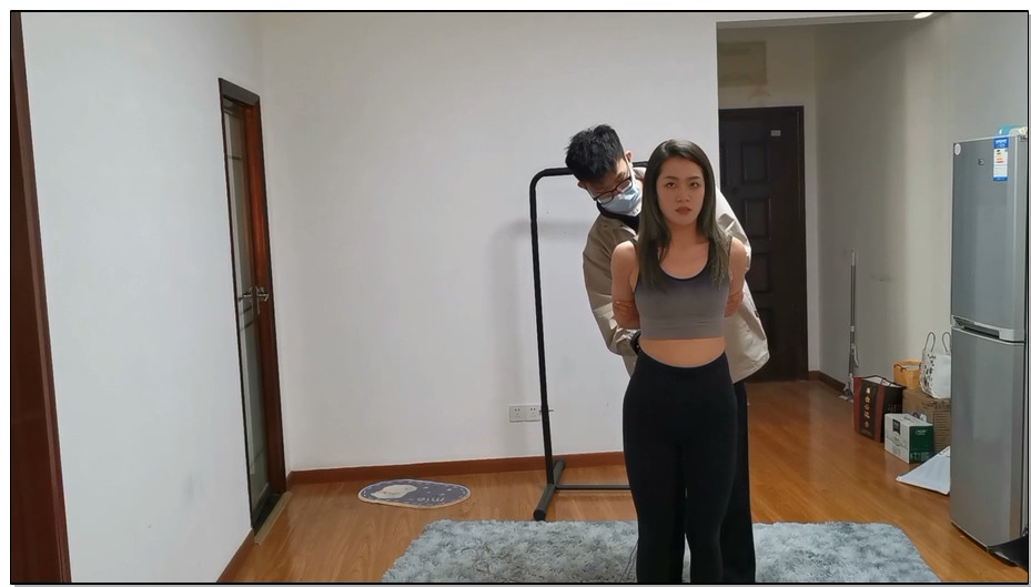 【奥特曼】初中体育老师晓瑜，初次被捆，给大家表演一个挣扎