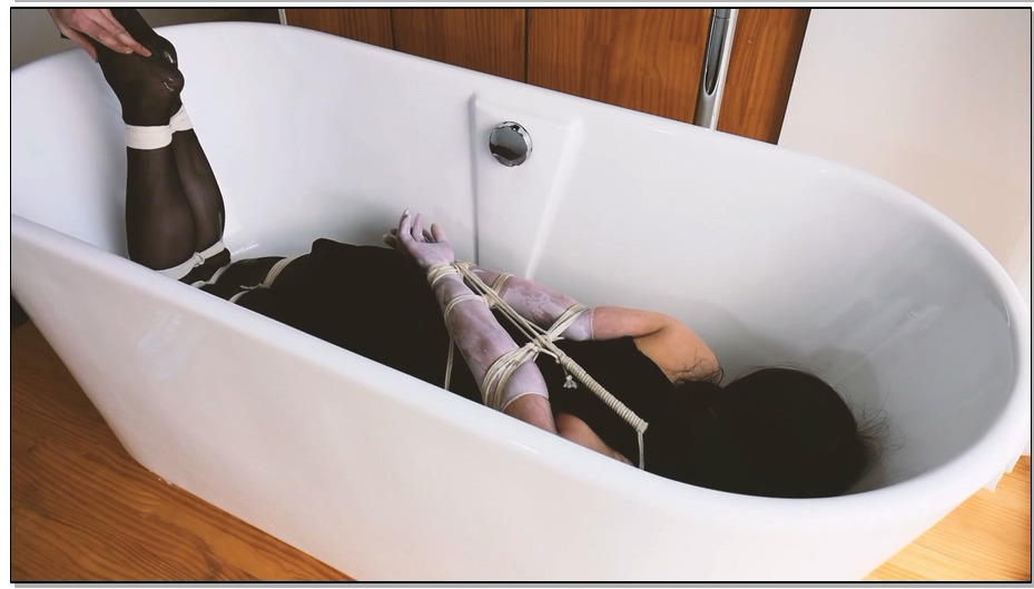 【半岛束艺】king定拍湿身诱惑