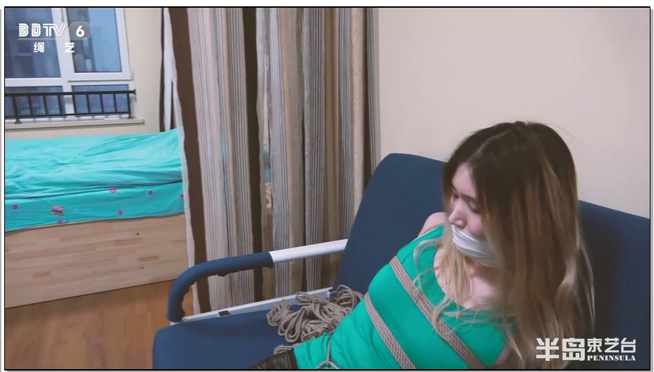 【半岛束艺】白袜 皮裤 封嘴 小米造梦电视机