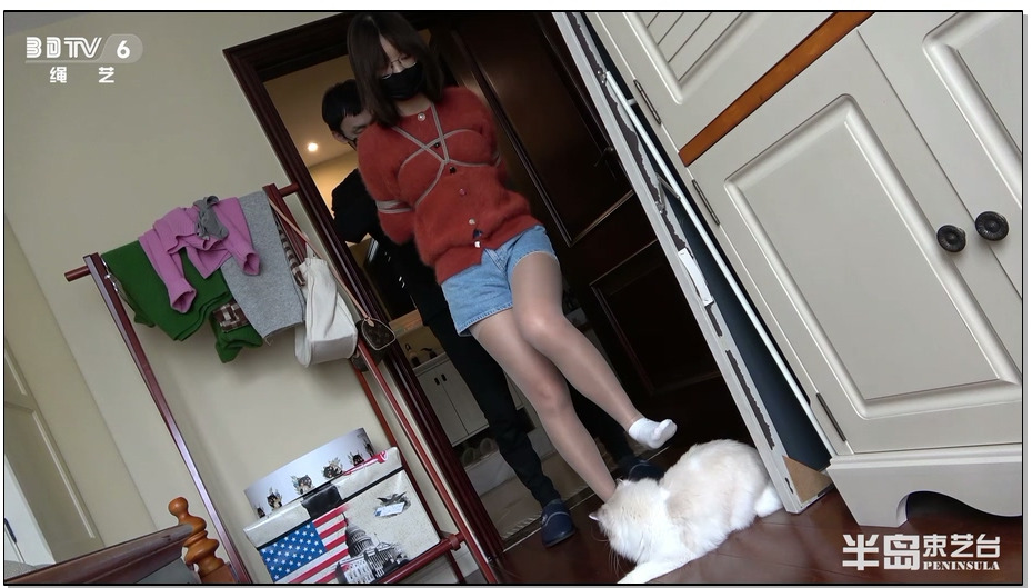 【半岛束艺】夫人日常，白袜套丝袜，短裤配毛衣