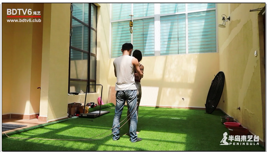 【半岛束艺】佐伊 大岛政策性定拍：容易把胸挤爆的悬吊