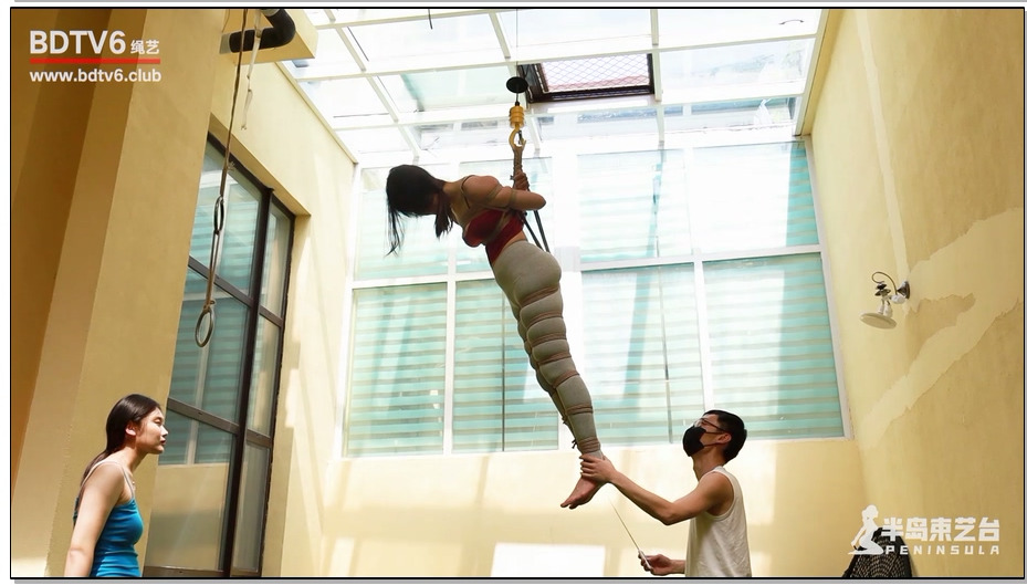 【半岛束艺】佐伊 大岛政策性定拍：容易把胸挤爆的悬吊