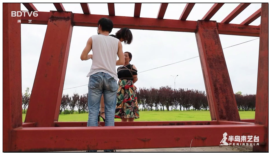 【半岛束艺】平衡木上的一对母女
